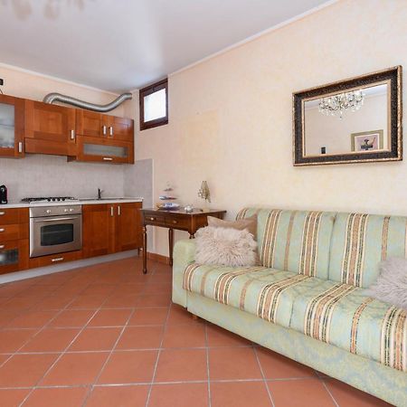 Prestige Apartment Sirmione Exterior photo