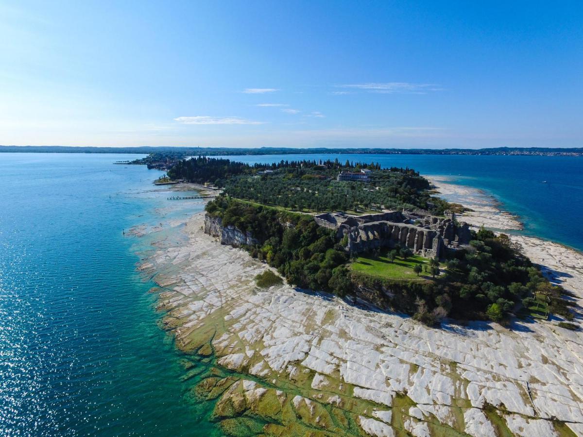 Prestige Apartment Sirmione Exterior photo